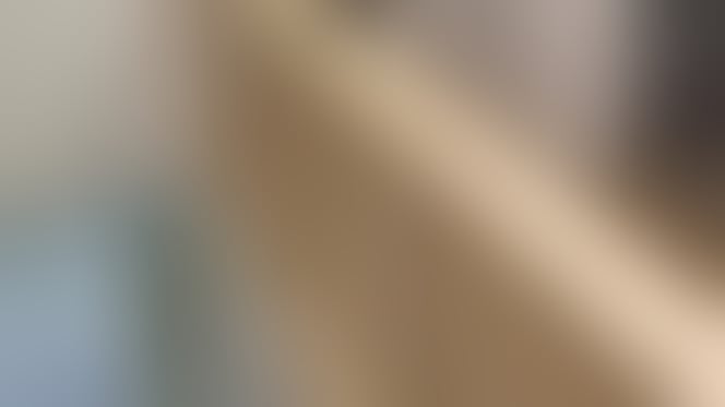 eine versteckte Katze