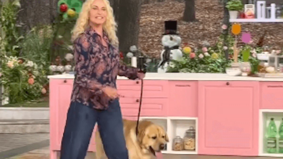 Antonella Clerici e il cane in TV: Simba conquista È sempre mezzogiorno