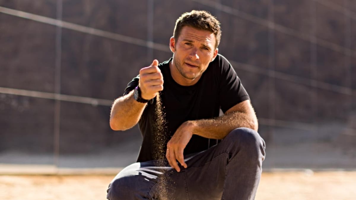 Scott Eastwood, figlio del famoso Clint Eastwood: la mia attuale compagna è davvero un peso piuma
