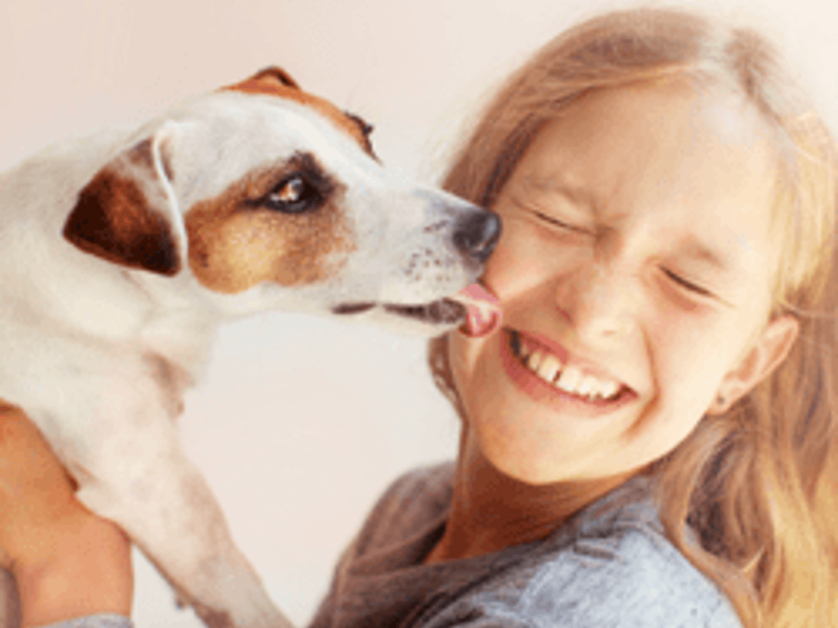 https://cdn.wamiz.fr/cdn-cgi/image/format=auto,quality=80,width=1200,height=900,fit=cover/article/main-picture/enfant-fille-main-62ac85a811a02.png