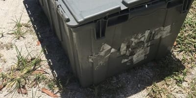 Container bei 40 Grad Hitze geöffnet: Was darin sich befindet, ist SKANDALÖS!