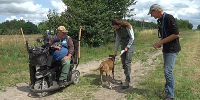 Boswachter Beppie die de hond uiteindelijk vond