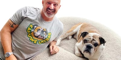 Detlef Steves und Bulldogge Kai-Uwe