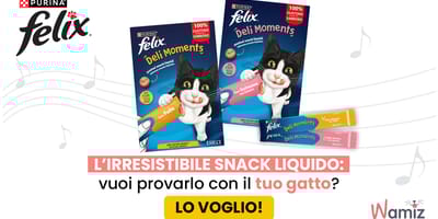 Gatto bianco e nero con Deli Moments al pollo e al salmone