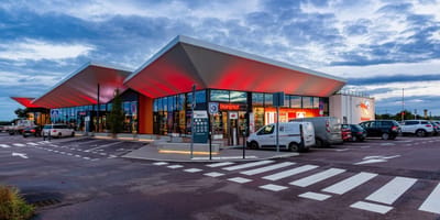 Panneau de sortie d'autoroute