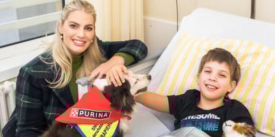 PURINA-Markenbotschafterin Angelina Kirsch im Einsatz für Kinderschutzengel e.V.