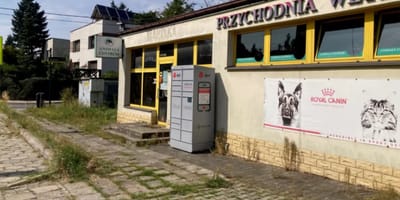 Schließfach vor der Katowicer Tierarztpraxis