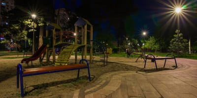 Spielplatz am Abend