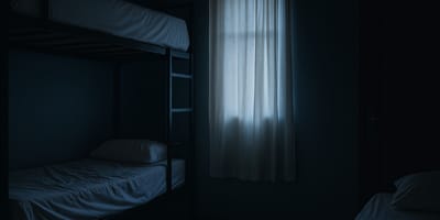 Una habitación en plena noche