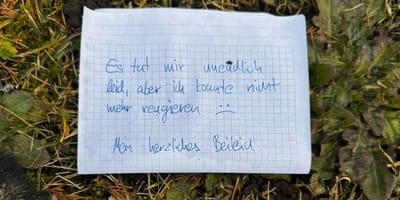 Zettel mit handschriftlicher Nachricht