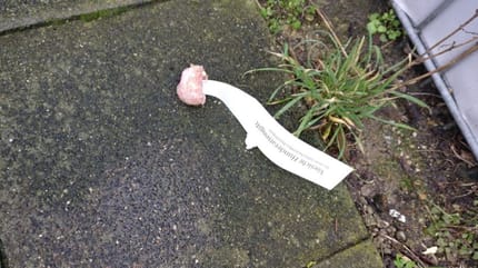 Giftköder mit Zettel