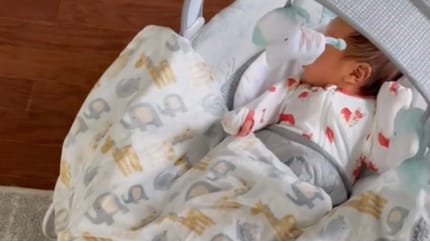 Baby in der Wiege