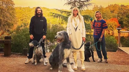 Heidi Klum und die Kaulitz-Brüder mit den Hunden