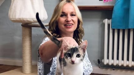 Birga Dexel mit Katze