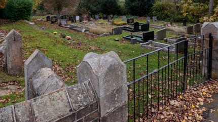 cimetière en automne