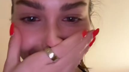 Elle pleure