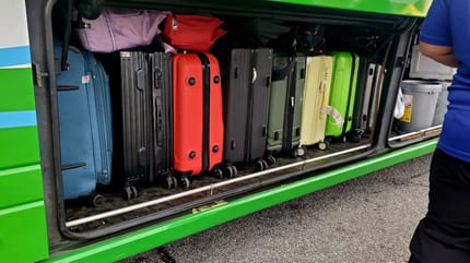 Fund im Gepäckraum eines Reisebusses