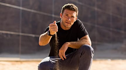 Scott Eastwood es amante de los perros