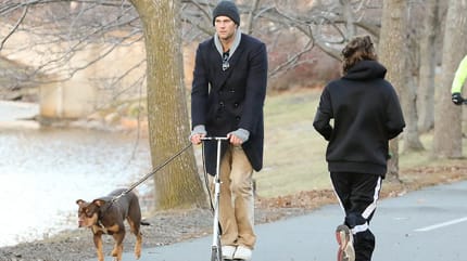 Tom Brady met zijn hond Lua, niet de kloon Junie