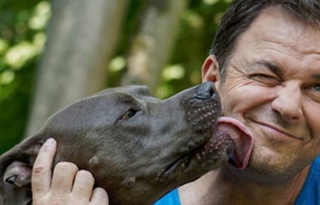 Martin Rütter mit Hund