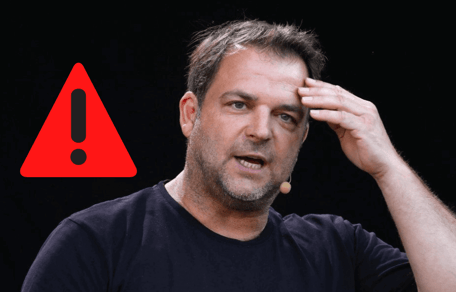 Martin Rütter im Weihnachtslook