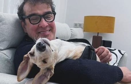 actor-luis-merlo-con-su-perra-ivete
