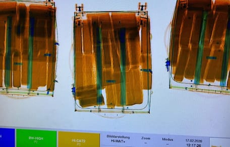 Aufnahmen der Koffer mit Schmuggelware