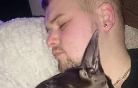 Joven muere de cáncer perro