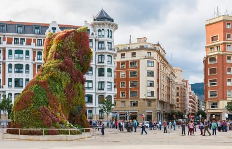 Cómo se llama el perro del museo Guggenheim de Bilbao