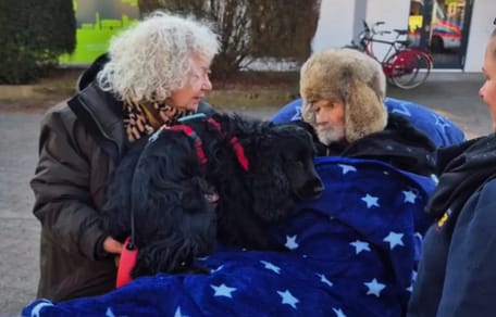 Der schwerkranke Paul mit seinem Hund