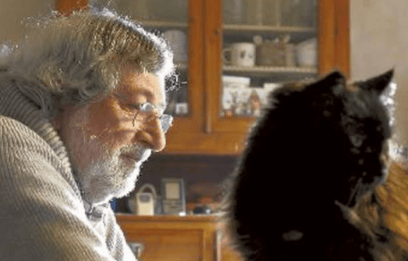 Guccini e un gatto