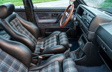 Handschuhfach eines Autos