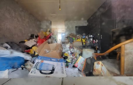 Het huis waar 2 katten in Drimmelen uit zijn gehaald