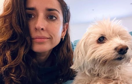 inma-cuesta-con-perra-rumba