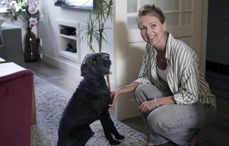 Labradoodle Bink vocht zich terug nadat hij bijna dood ging
