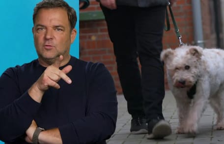 Martin Rütter freut sich für Rexi