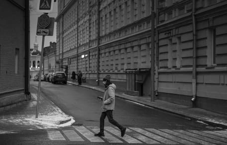 Passant auf der Straße