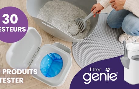 Pelle à litière Litter Genie® utilisée pour nettoyer un bac à litière avec la poubelle Litter Genie® Platinum.