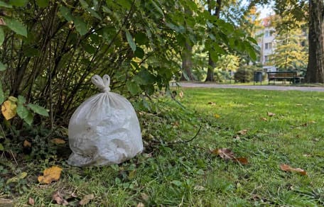 Plastiktüte im Stadtpark