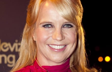 Porträt von Linda de Mol bei einer Gala
