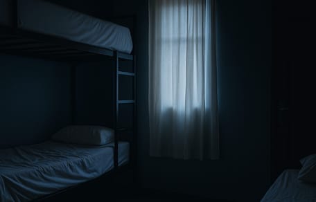 Una habitación en plena noche