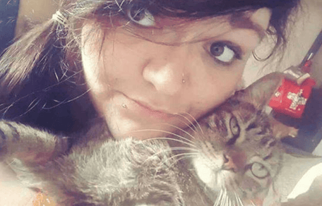 Valeria e un gatto