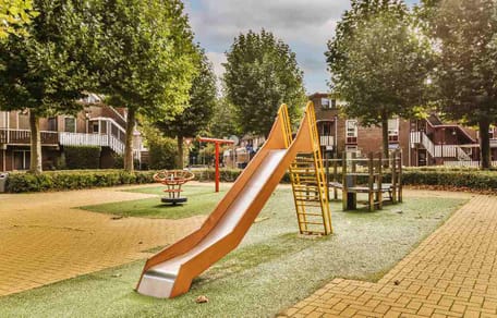 Verlassener Kinderspielplatz