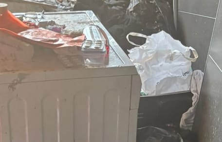 Waschmaschine in der Messie-Wohnung