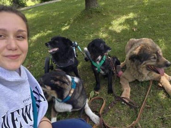 kleine Mara sucht ihre Menschen