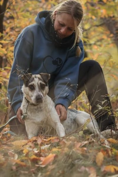 Mayla  fröhliche Entdeckerin sucht