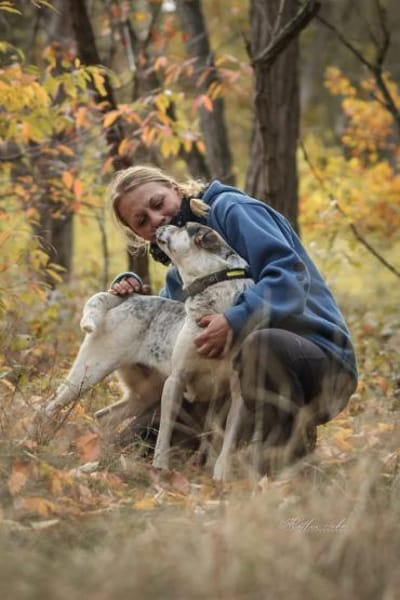 Mayla  fröhliche Entdeckerin sucht