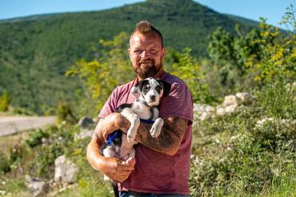 Lian möchte mit dir das Hunde 1x1 lernen