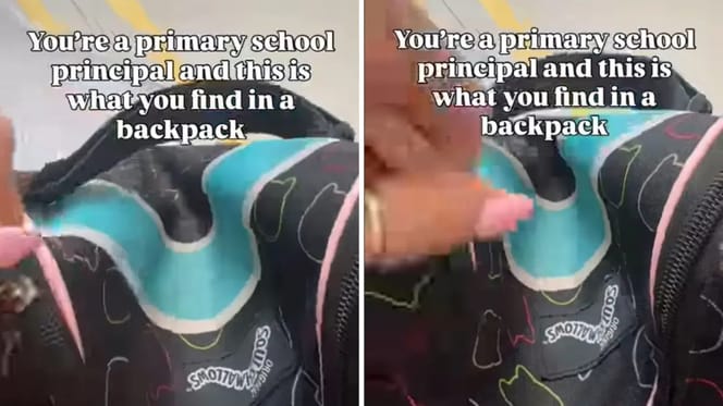 Direktorin öffnet den Schüler-Rucksack