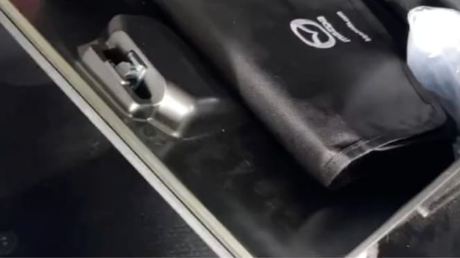 Cassetto portaoggetti dell'auto